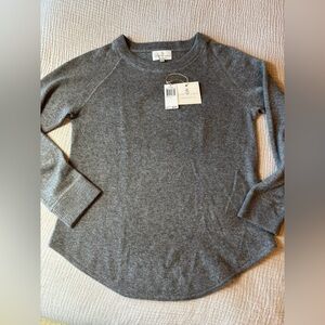 Joan Vass Cashmere Gray Crew Neck Sweater Sz L
